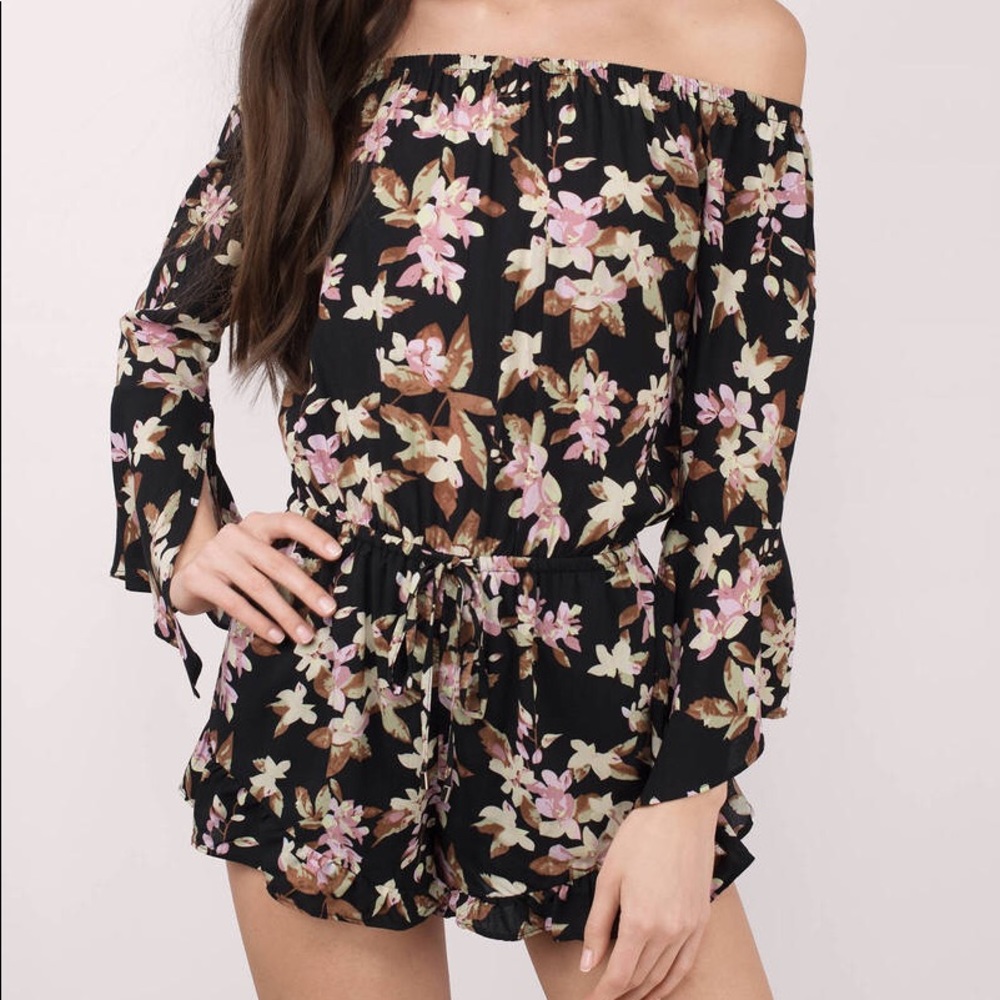 NWT Tobi black floral romper